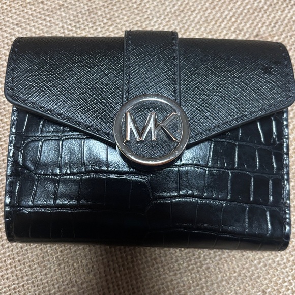 Michael Kors Black Croc-Embossed wallet - Picture 1 of 8
